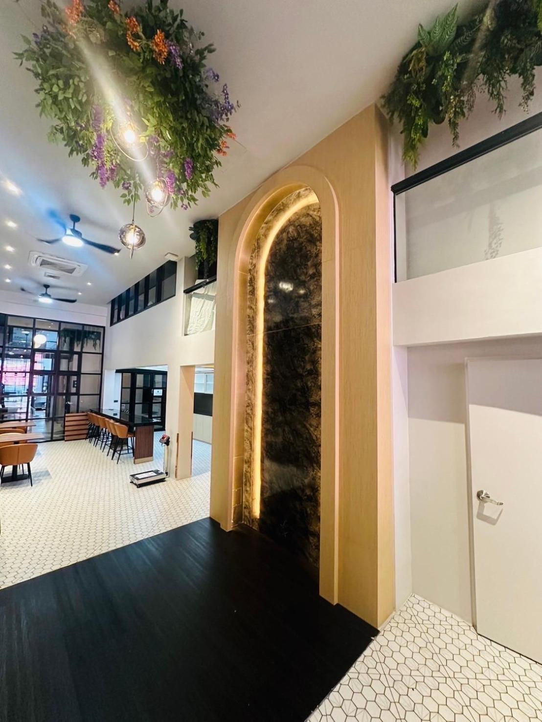 14 Sathorn Hotel No-Parking Банкок Екстериор снимка